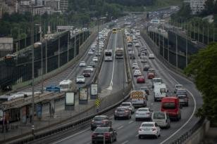 İstanbul’da Kent genelindeki trafik yoğunluğu yüzde 27‘ye ulaştı