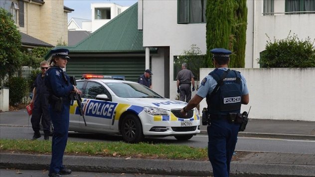 Yeni Zelanda’da saldırıya uğrayan 1 polis öldü