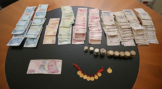 İzmir’de dilencinin üzerinden 8 altın ve 4 bin lira çıktı