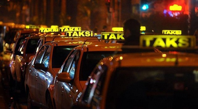 İstanbul’da ‘yeni taksi’ krizi sürüyor