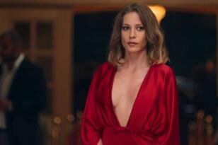 Serenay Sarıkaya’dan sert açıklama geldi, isyan etti!